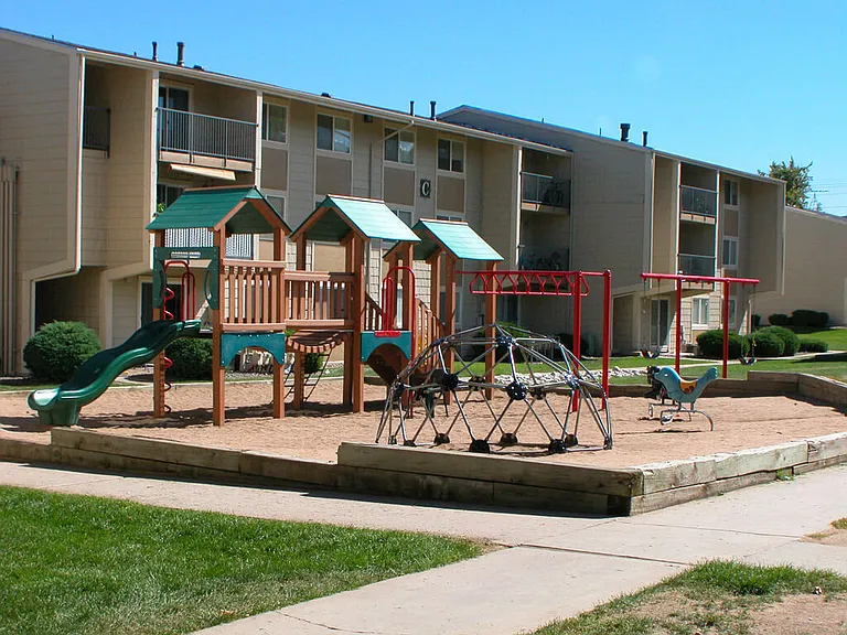 Timberleaf Apartments — Photo 3