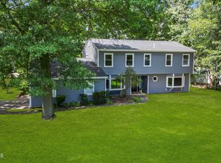 11 Phillips Mills Dr, Middletown, NJ 07748