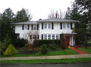 798 Liberty St, Penfield, NY 14526