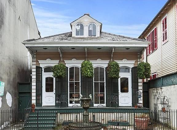 2nd image of 1218 Bourbon St