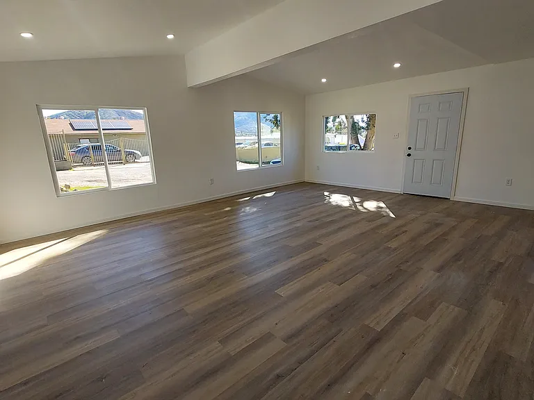25792 Melba Ave — Photo 5