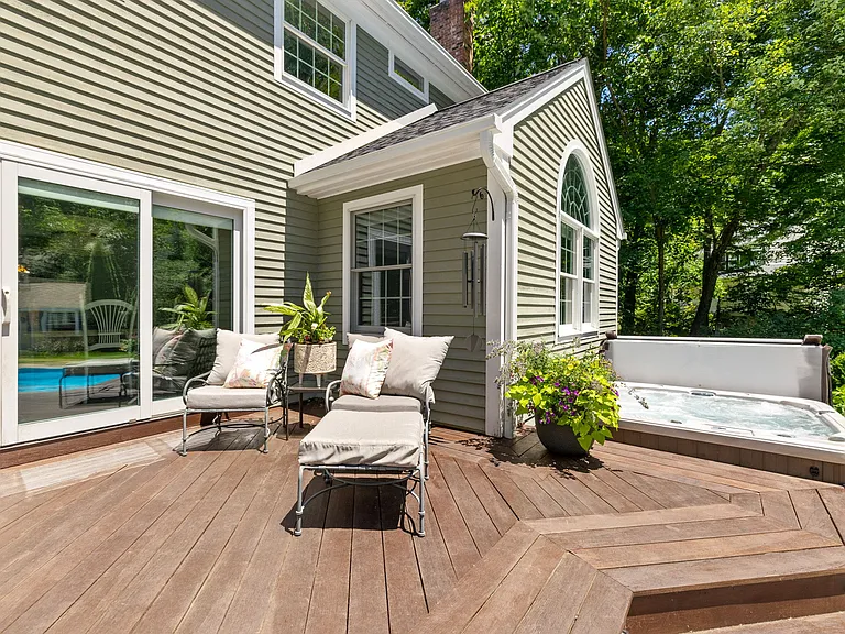 1 Boxwood Rd — Photo 4