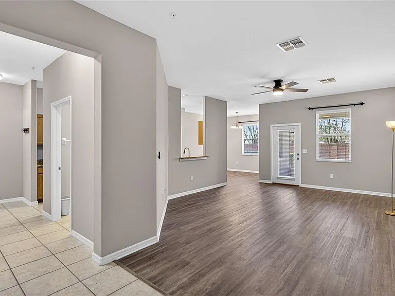 1519 Priory Cir — Photo 3