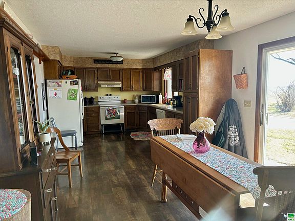 2nd image of 1160 Osceola Ave
