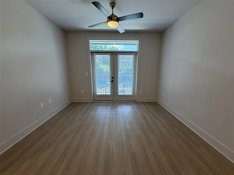 District on the Etowah Apartments — Photo 1245