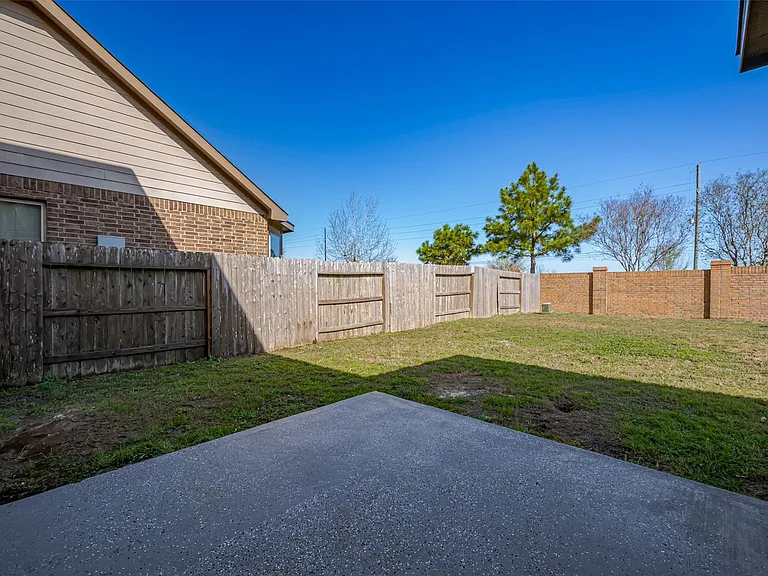 24114 Morrison Ln — Photo 33