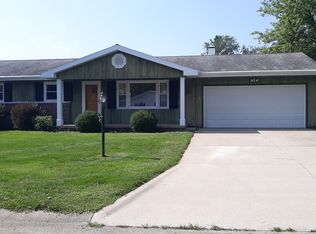 23 Buchanan Ct, Charleston, IL