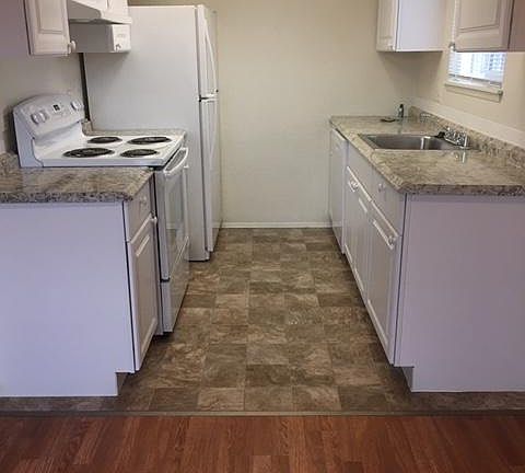 3rd image of 26211 Central Ave NE APT 201