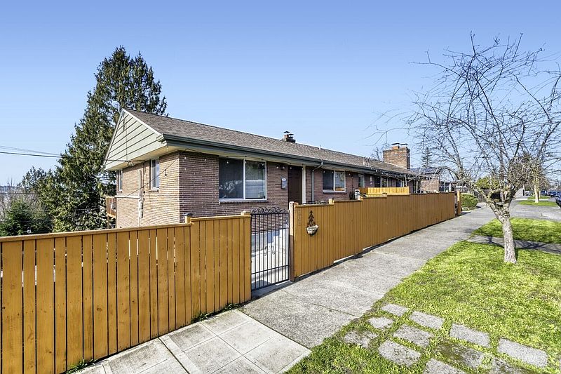 2nd image of 4903 3rd Avenue NW