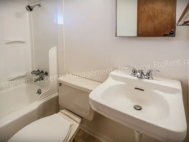 309 N Shields — Photo 10