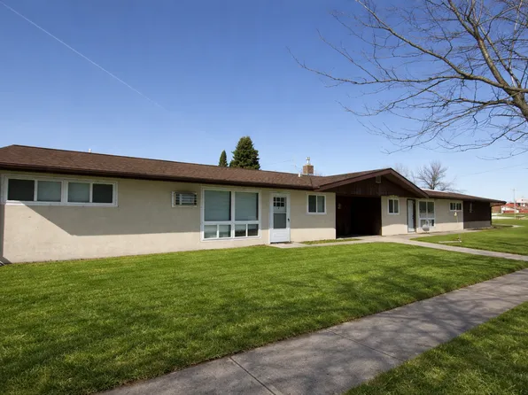 1815 9th Ave S, Moorhead, MN 56560