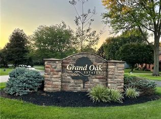 1536 N Regency Dr, Xenia, OH 45385