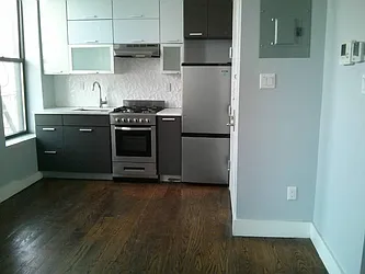 Rented by Loom Group