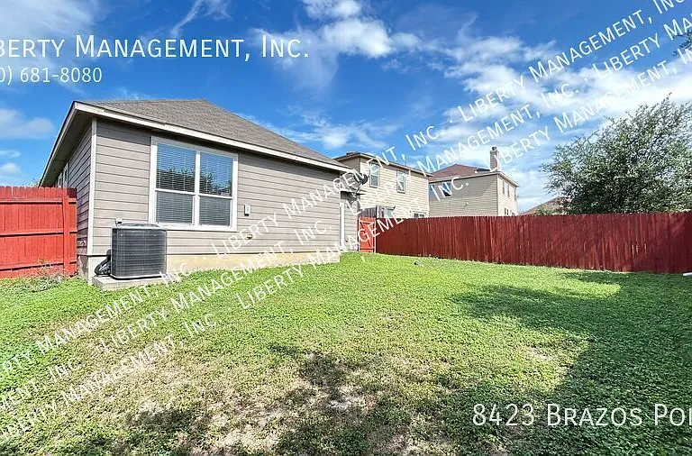 8423 Brazos Point — Photo 29