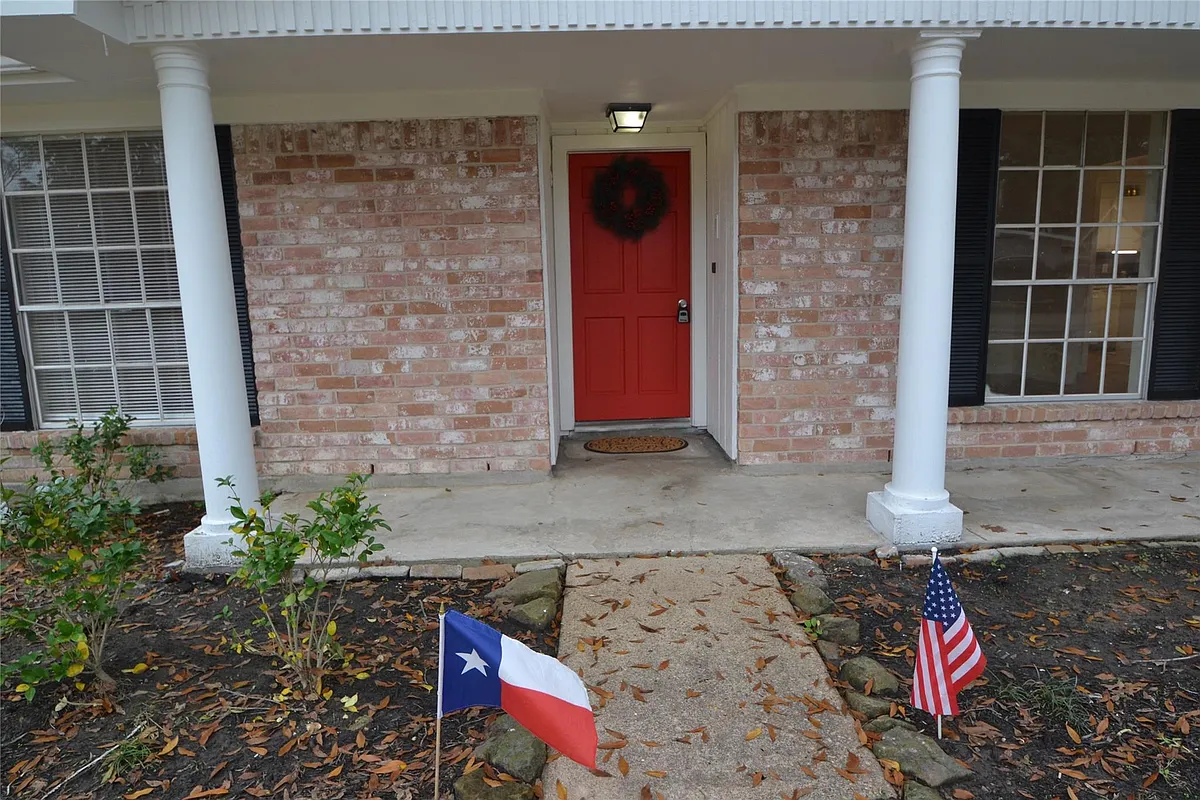 Building Photo - 12711 Westleigh Dr