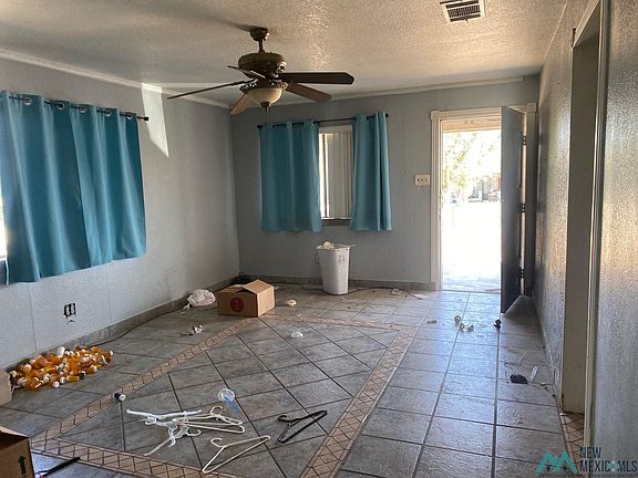 4th image of 207 Russell St