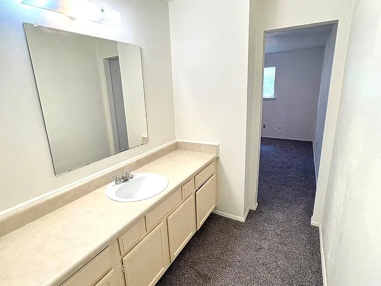 24022 Spring Briar Ln — Photo 16