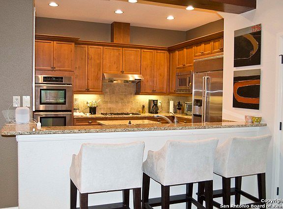 4th image of 519 Circle St #A