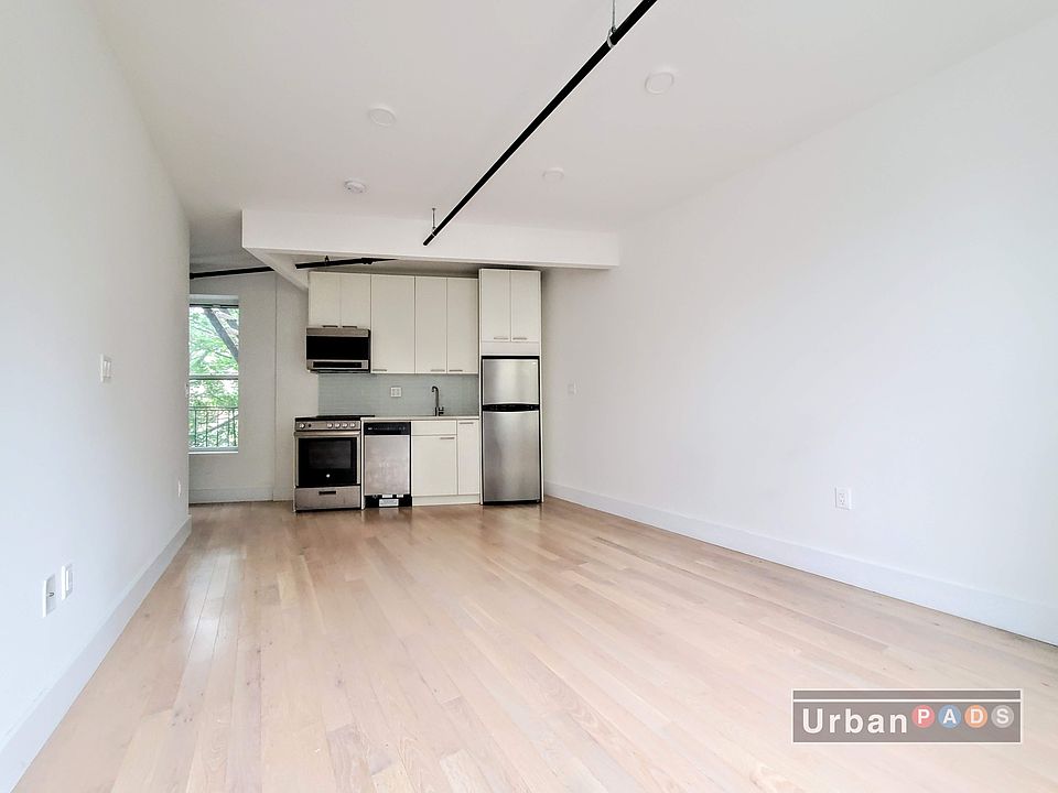 1st image of 975 Washington Ave #2-J
