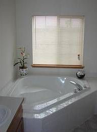 2nd image of 1424 199th Street Ct E