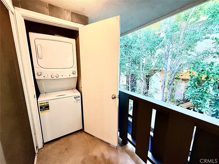 231 S Catalina Ave #6 — Photo 19