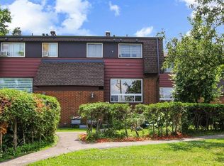 1 Banner Rd #F, Ottawa, ON K2H 8T3
