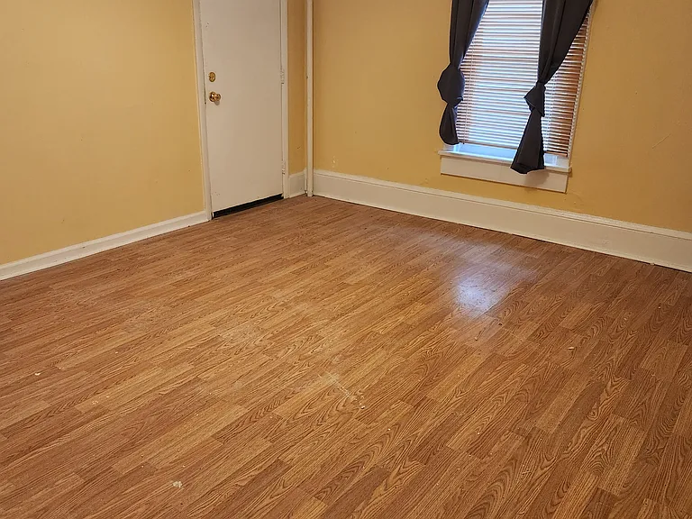 229 Porter Ave — Photo 5