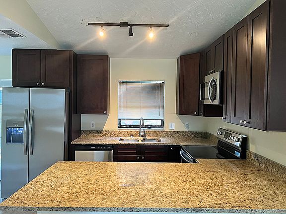 3rd image of 5905 Interbay Blvd