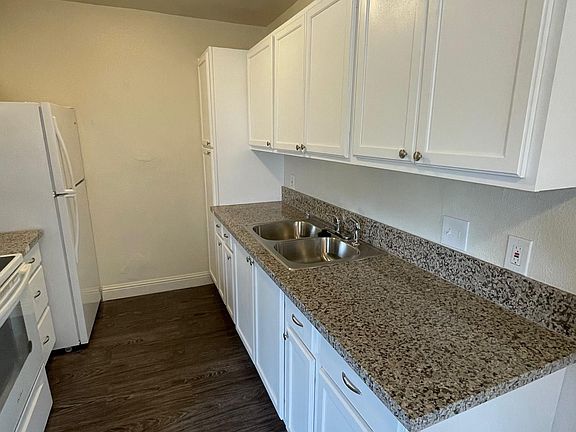 4th image of 51 E Dakota Ave APT 209