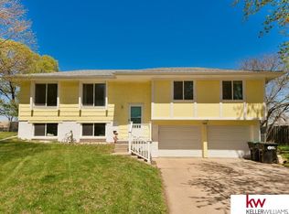 14110 Washington Cir, Omaha, NE 68137