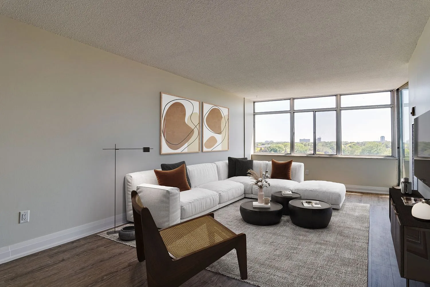 100 Sprucewood Court — Photo 4