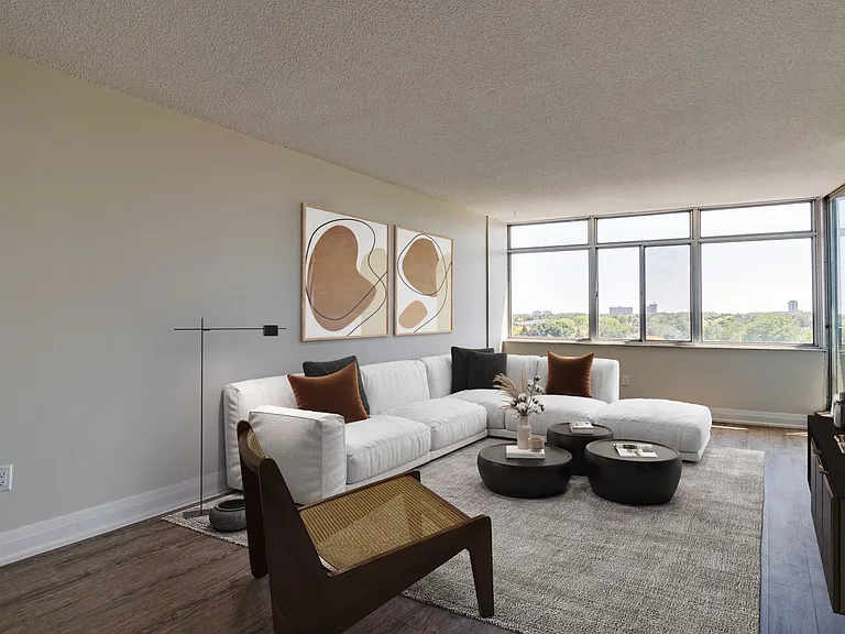 100 Sprucewood Ct — Photo 4