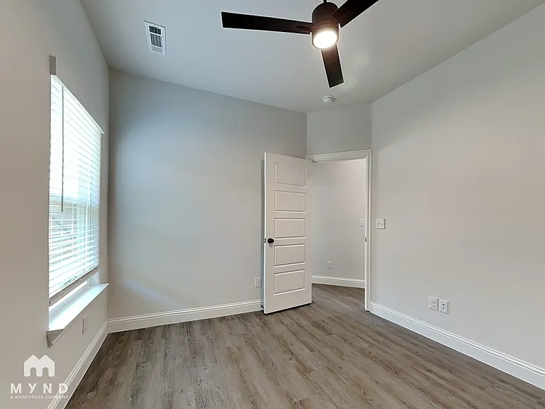1120 Sunshine Ct — Photo 14