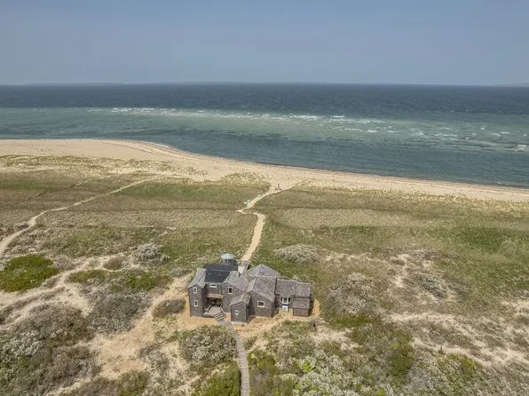 3 Oxcart Rd, Aquinnah, MA 02535