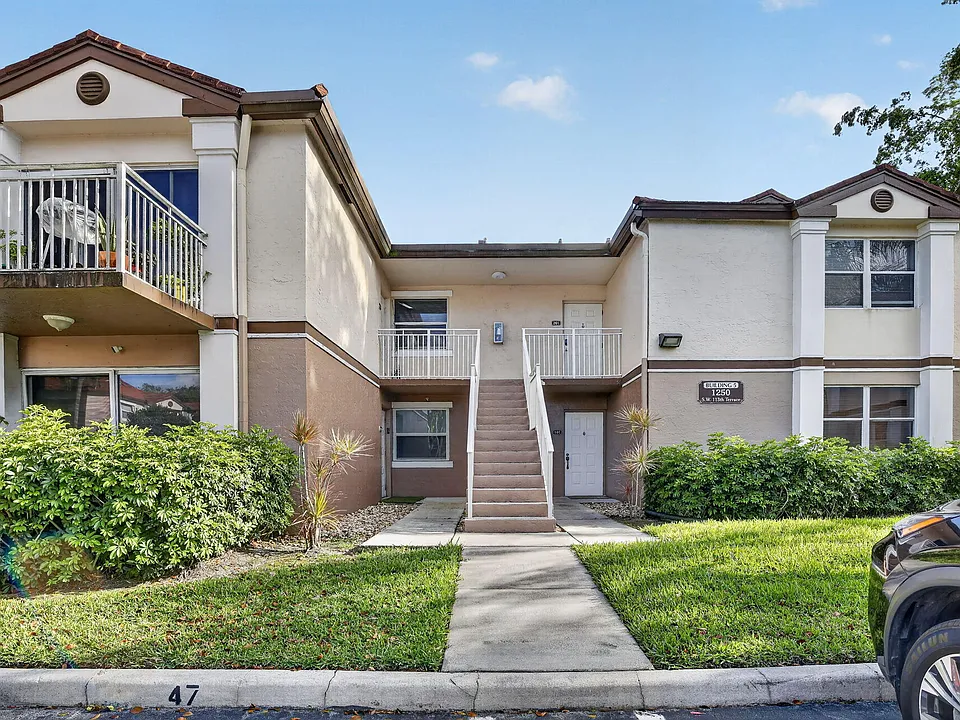 1250 SW 113th Ter #201