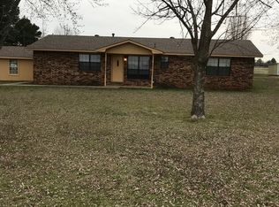 1302 W McKenzie Ave, Pocola, OK 74902