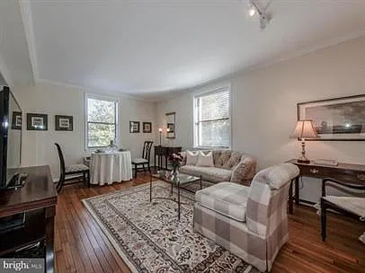 1 bed, 600 sqft, $2,450 — Photo 2