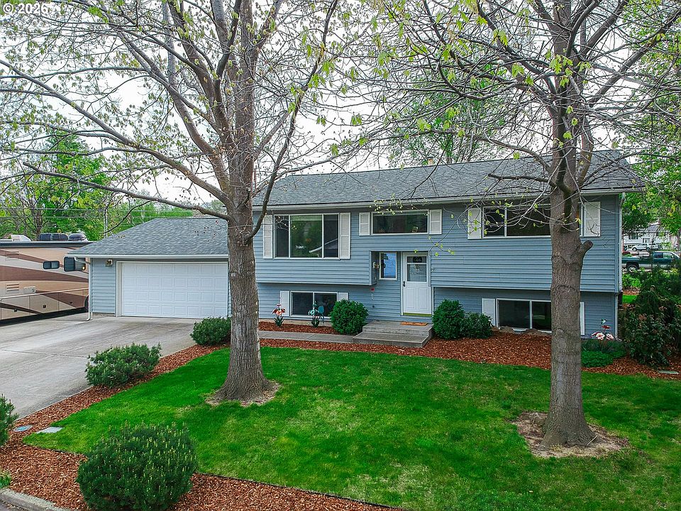 1st image of 1302 SW 41st St