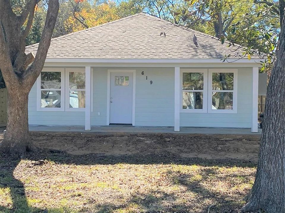 1st image of 619 Bluebonnet Dr