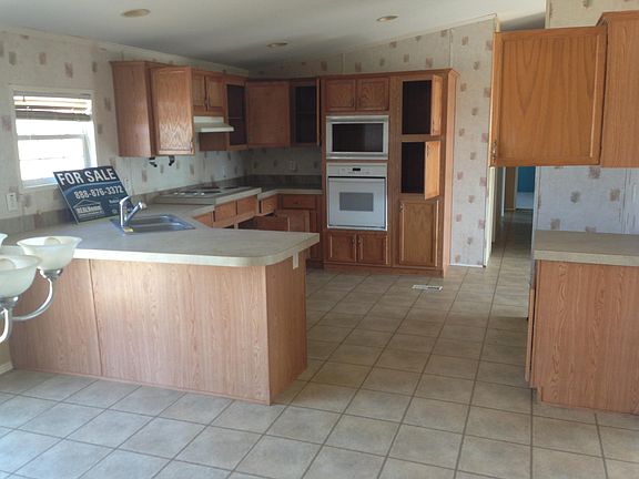 5th image of 241 NE 124th St