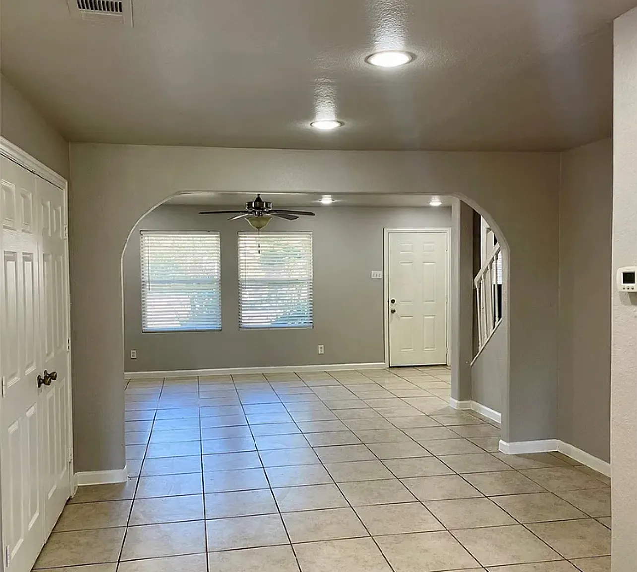 5 bed, 2362 sqft, $2,200 — Photo 3