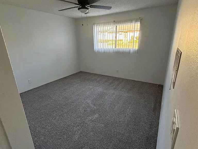 WOODCREST APARTMENTS — Photo 6