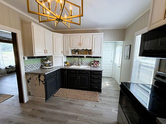 2nd image of 740 1st St
