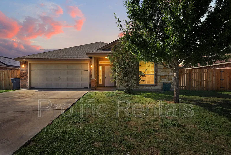 3004 Montague County Dr