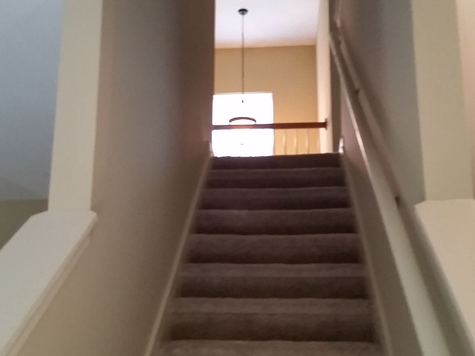 1st image of 763 Helm Ln NW