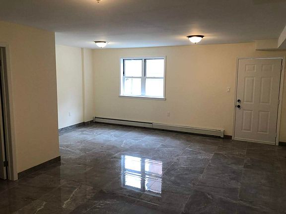 3rd image of 1754 Lacombe Ave