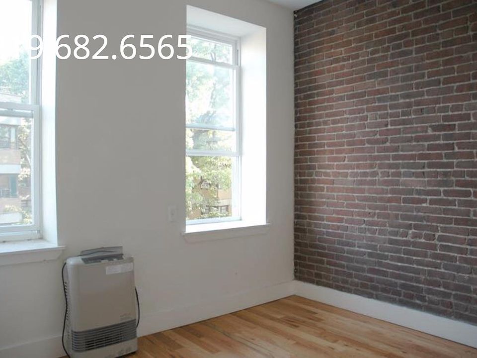 1st image of 161 Maujer St APT 03A