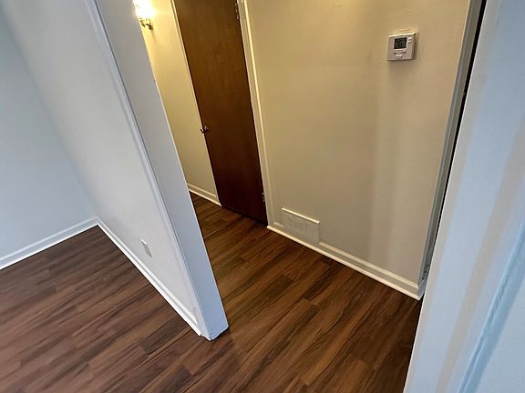 4th image of 3207 Thirteen Colony Ml #1A