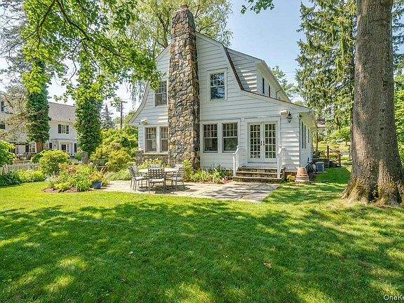 3rd image of 525 Milton Road