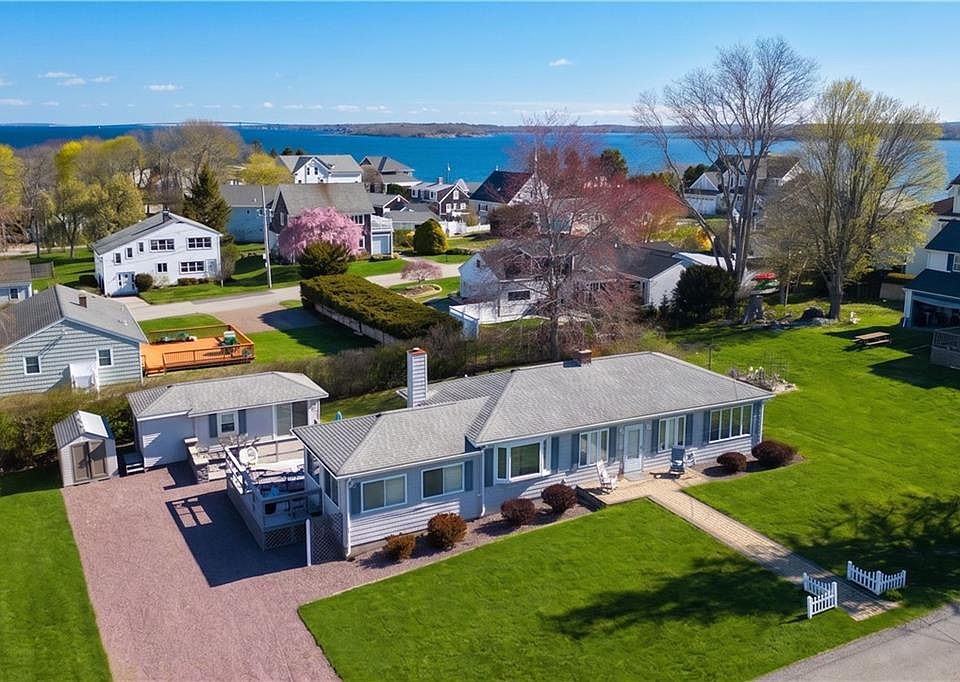 1st image of 10 Parkman Ave